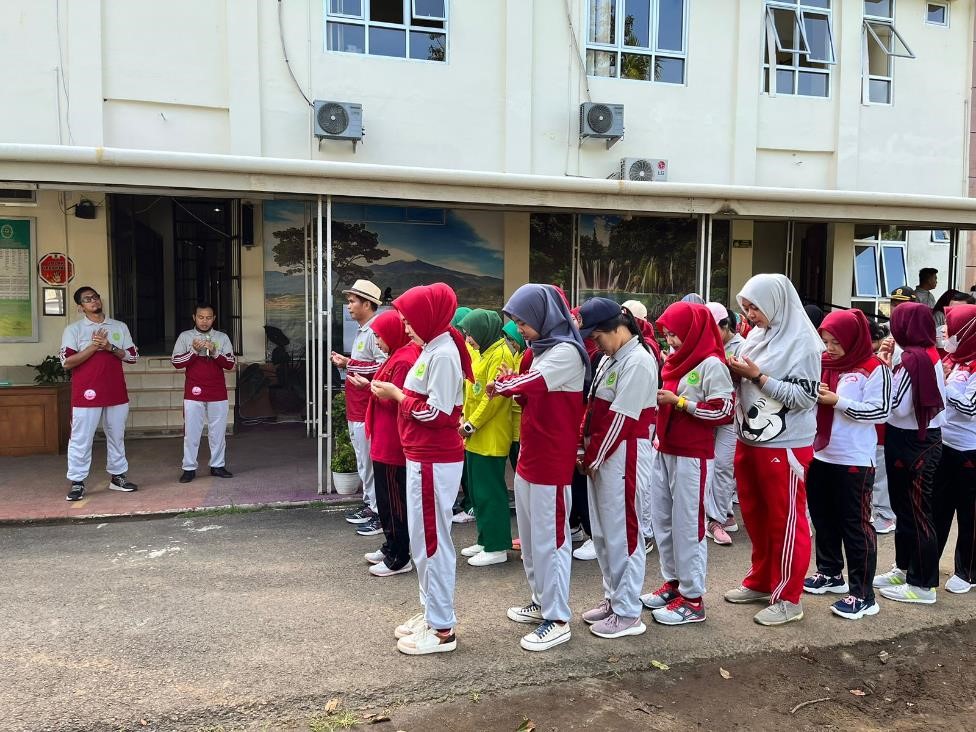 hut_IKAHI_3.jpg